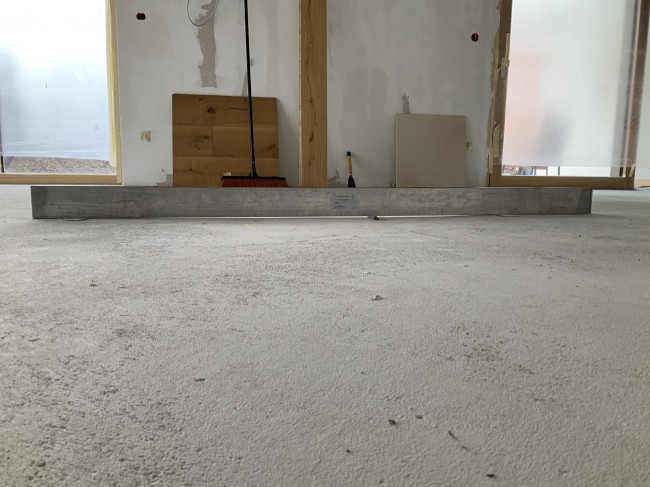Ebenheitsmessung mit Messlatte