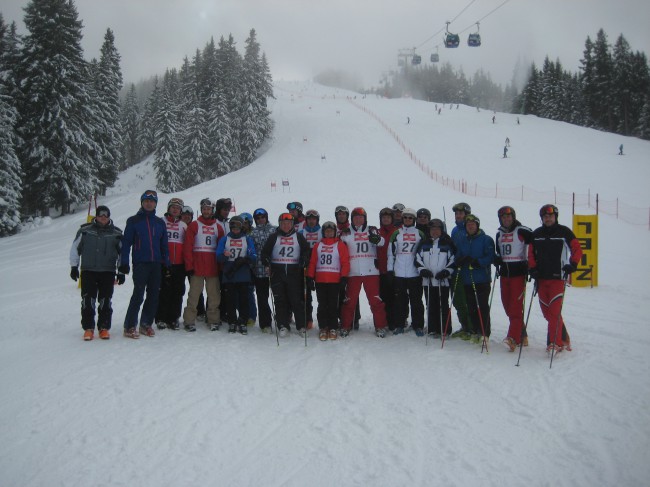 Die VÖEH Gruppe beim Riesentorlauf am Asitz im Schicircus Saalbach/Hinterglemm/Leogang.