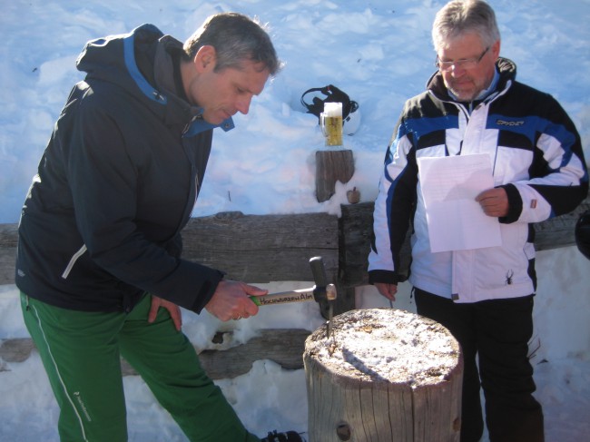 Auf der Hochwurzen Alm stand das „Nageln“ als dritter Bewerb auf dem Programm.